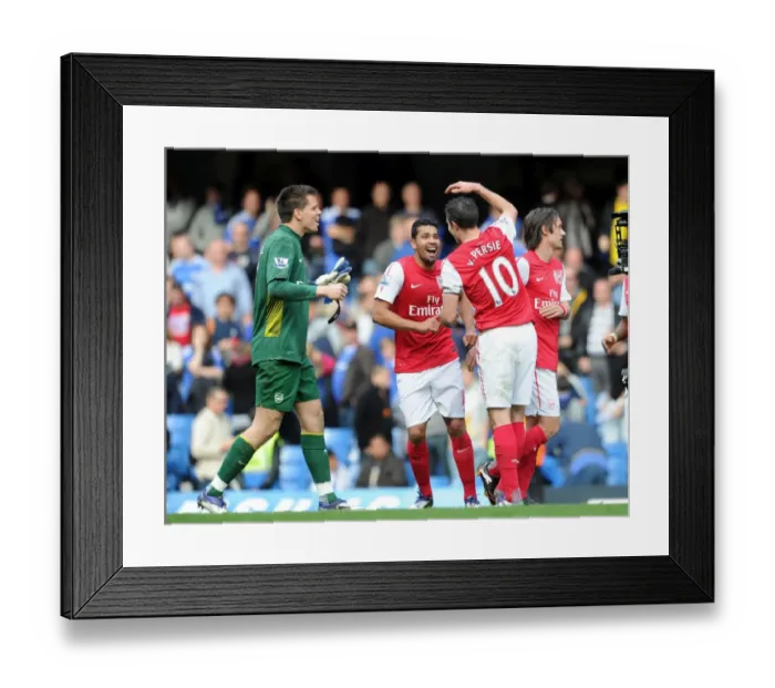 Framed Print : Robin van Persie, Andre Santos and Wojciech Szczesny (Arsenal) celebrate after the match Framed Print : Robin van Persie, Andre Santos and Wojciech Szczesny (Arsenal) celebrate after the match