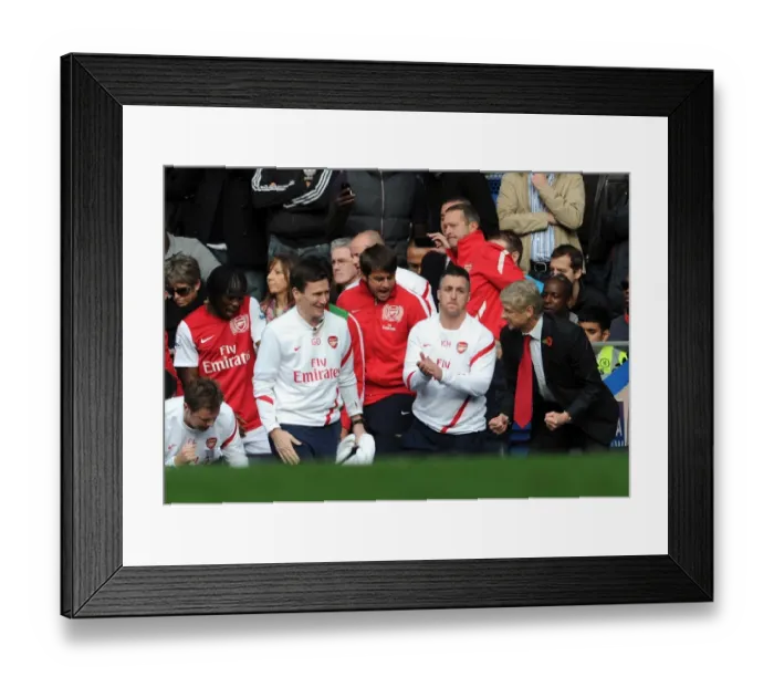 Framed Print : Arsene Wenger the Arsenal Manager celebrates at the final whistle. Chelsea 3: 5 Arsenal Framed Print : Arsene Wenger the Arsenal Manager celebrates at the final whistle. Chelsea 3: 5 Arsenal