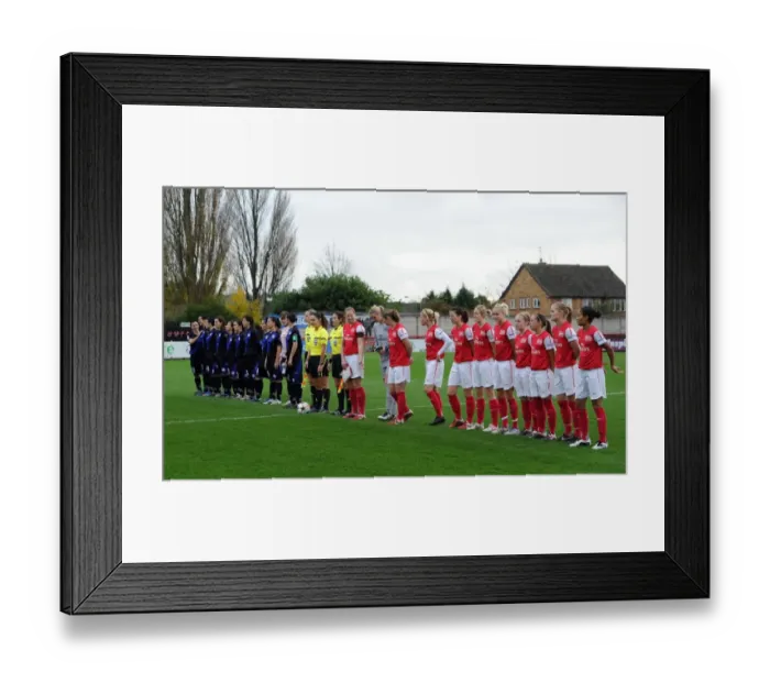 Framed Print : Arsenal Ladies Crush Rayo Vallecano in UEFA Women's Champions League: 5-1 Victory