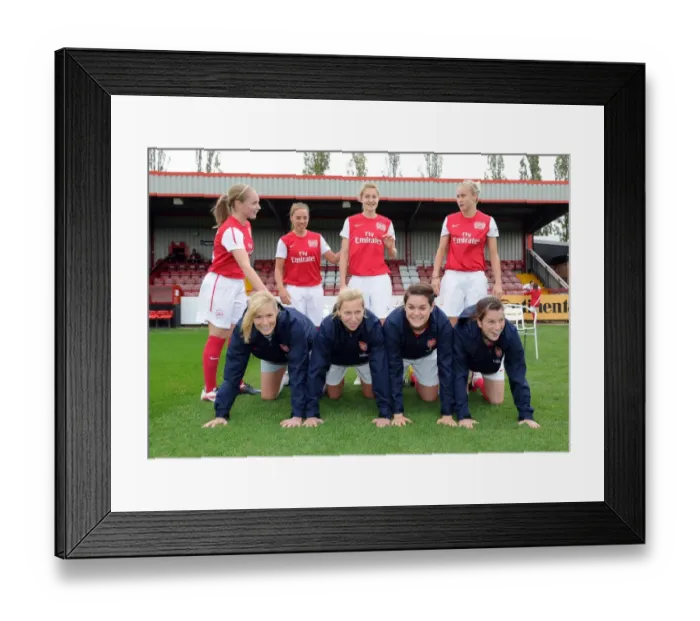 Framed Print : Kim Little, Jordan Nobbs, Ellen White, Steph Houghton, Emma Bynre, Jayne Ludlow