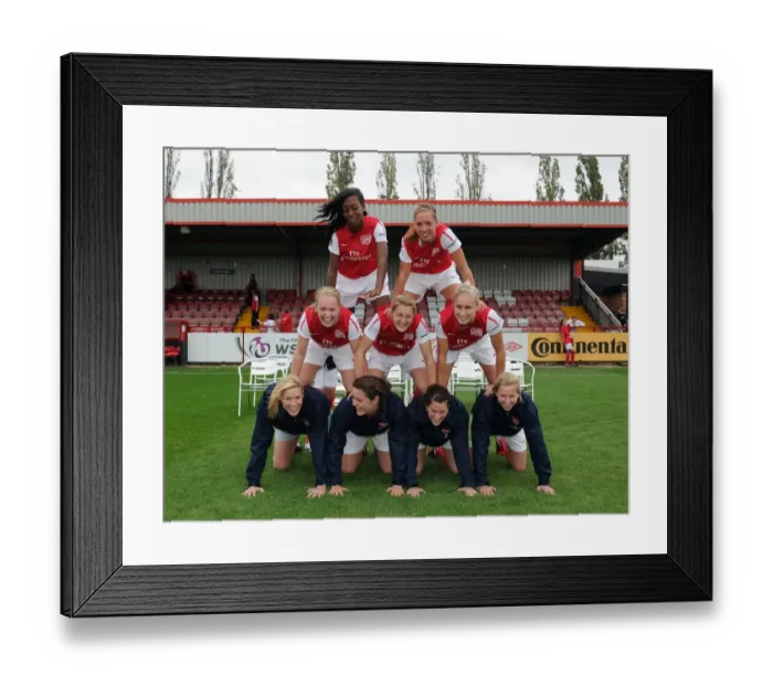 Framed Print : Daniell Carter, Kim Little, Jordan Nobbs, Ellen White, Steph Houghton, Emma Bynre
