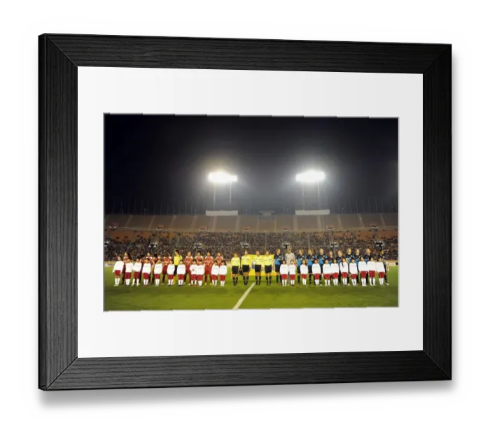 Framed Print : Arsenal Ladies vs. INAC Kobe: 1-1 Charity Match, Nishigaoka Stadium, Tokyo (November 30, 2011) Framed Print : Arsenal Ladies vs. INAC Kobe: 1-1 Charity Match, Nishigaoka Stadium, Tokyo (November 30, 2011)