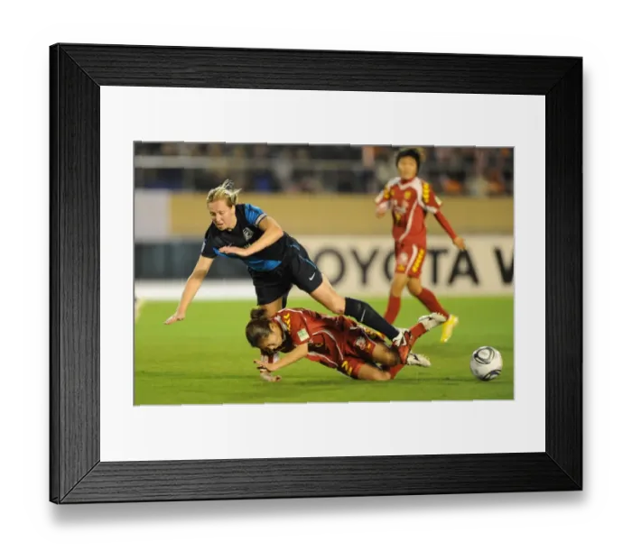 Framed Print : Arsenal Ladies and INAC Kobe Draw 1-1 in Charity Match: A Battle between Jayne Ludlow and Junko Kai