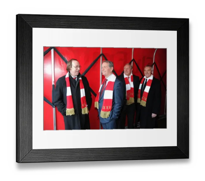 Framed Print : Arsenal Legends Reunite: A Blast from the Past - Arsenal vs. Everton, Premier League, 2011-12 Framed Print : Arsenal Legends Reunite: A Blast from the Past - Arsenal vs. Everton, Premier League, 2011-12