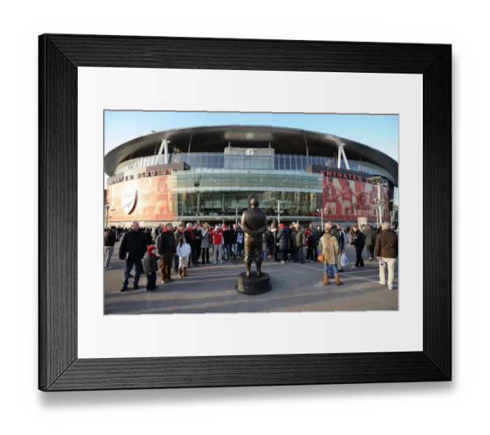 Framed Print : Herbert Chapman Statue: Arsenal vs. Everton, Premier League, Emirates Stadium (2011-12)
