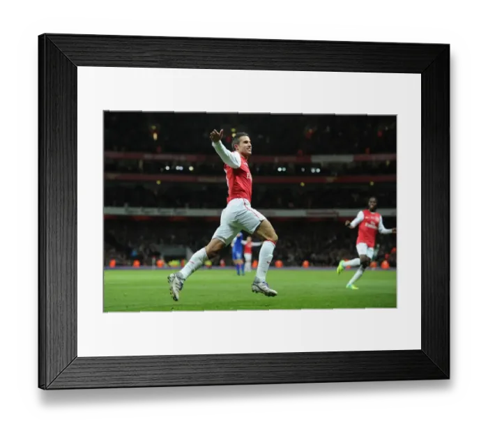 Framed Print : Robin van Persie's Thrilling Goal Celebration: Arsenal's Victory Moment Against Everton, Premier League 2011-12