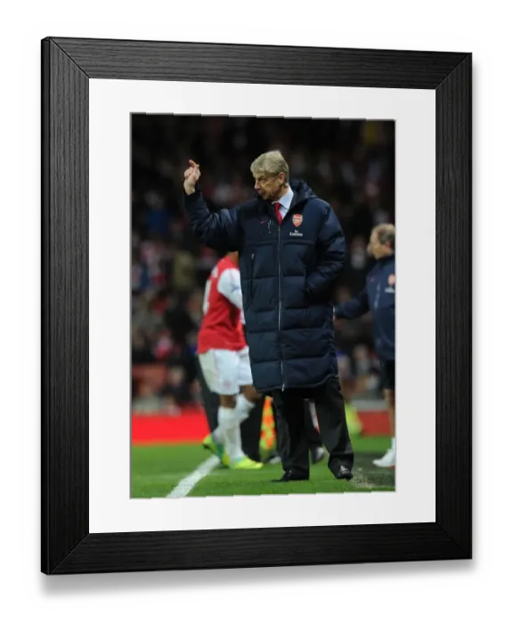 Framed Print : Arsene Wenger Leading Arsenal Against Everton in Premier League (2011-12) Framed Print : Arsene Wenger Leading Arsenal Against Everton in Premier League (2011-12)