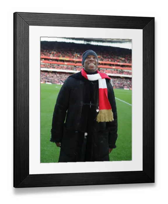 Framed Print : Ian Wright's Emotional Return to Arsenal: Arsenal vs Everton, Premier League 2011-12