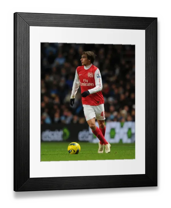 Framed Print : Ignasi Miquel in Action: Manchester City vs Arsenal, Premier League 2011-12 Framed Print : Ignasi Miquel in Action: Manchester City vs Arsenal, Premier League 2011-12