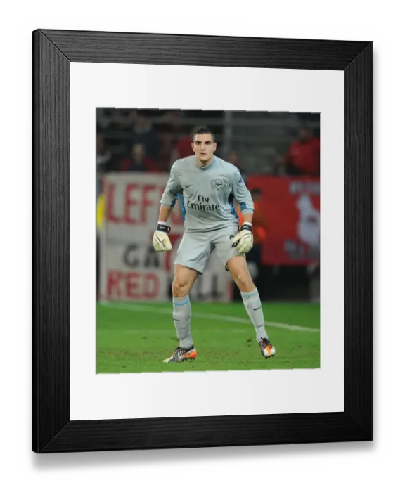 Framed Print : Vito Mannone: Arsenal Substitute Goalkeeper in UEFA Champions League Match Against Olympiacos (2011-12)
