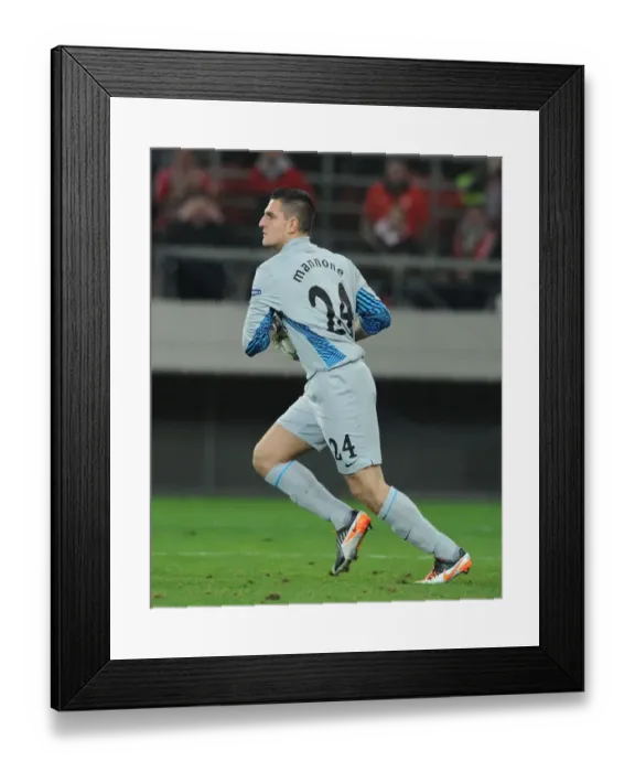 Framed Print : Vito Mannone: Arsenal Goalkeeper in Action Against Olympiacos (2011-12) Framed Print : Vito Mannone: Arsenal Goalkeeper in Action Against Olympiacos (2011-12)