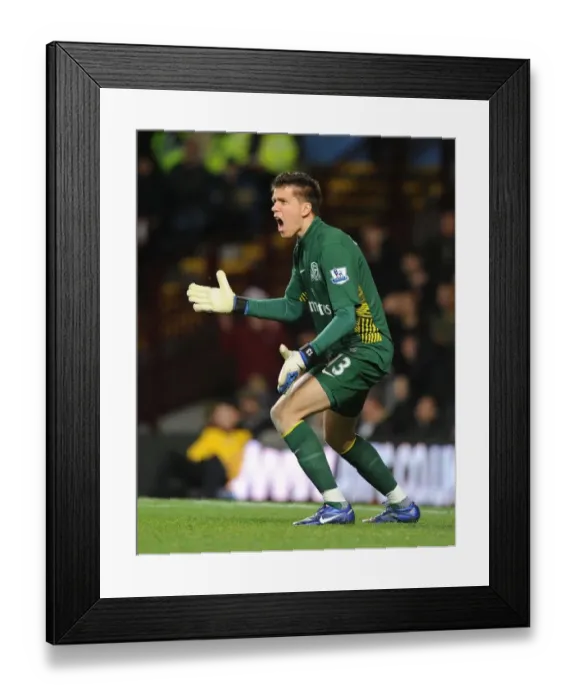 Framed Print : Wojciech Szczesny: Arsenal's Wall at Villa Park (Aston Villa v Arsenal 2011-12) Framed Print : Wojciech Szczesny: Arsenal's Wall at Villa Park (Aston Villa v Arsenal 2011-12)