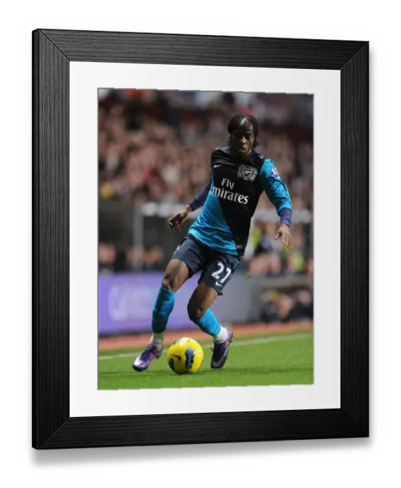 Framed Print : Gervinho in Action: Aston Villa vs. Arsenal, Premier League 2011-12