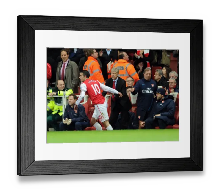 Framed Print : Van Persie's Goal Celebration with Wenger: Arsenal vs. Queens Park Rangers (2011-12)