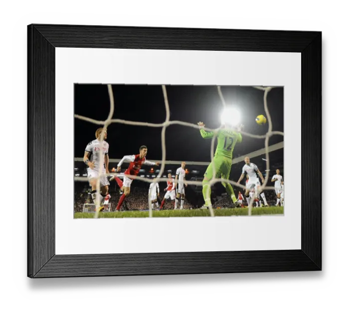 Framed Print : Fulham v Arsenal - Premier League Framed Print : Fulham v Arsenal - Premier League