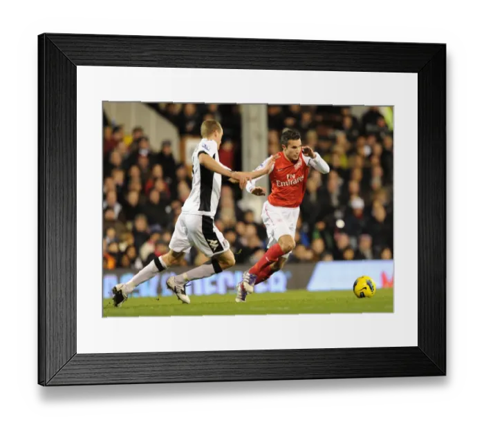 Framed Print : Robin van Persie (Arsenal) Brede Hangeland (Fulham). Fulham 2: 1 Arsenal Framed Print : Robin van Persie (Arsenal) Brede Hangeland (Fulham). Fulham 2: 1 Arsenal