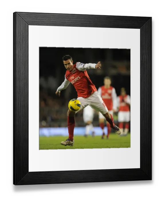 Framed Print : Robin van Persie in Action: Fulham vs. Arsenal, Premier League 2011-12 Framed Print : Robin van Persie in Action: Fulham vs. Arsenal, Premier League 2011-12