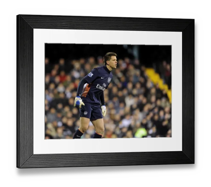 Framed Print : Wojciech Szczesny: Arsenal's Wall at Craven Cottage (Fulham v Arsenal 2011-12) Framed Print : Wojciech Szczesny: Arsenal's Wall at Craven Cottage (Fulham v Arsenal 2011-12)