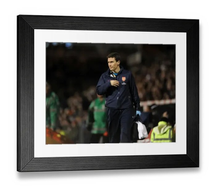 Framed Print : Gary O'Dricoll: The Arsenal Doctor at Fulham Match, Premier League 2011-12