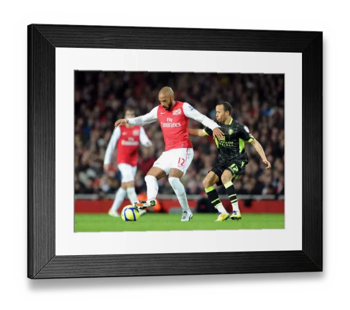 Framed Print : Thierry Henry vs Andros Townsend: Arsenal vs Leeds United, FA Cup Third Round, 2011-12 Framed Print : Thierry Henry vs Andros Townsend: Arsenal vs Leeds United, FA Cup Third Round, 2011-12