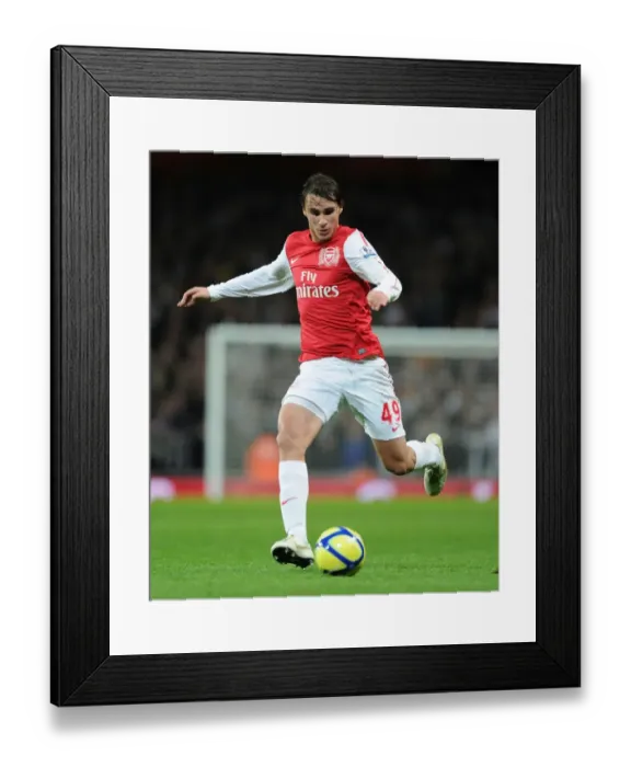 Framed Print : Arsenal vs Leeds United: FA Cup Battle - Ignasi Miquel's Focus