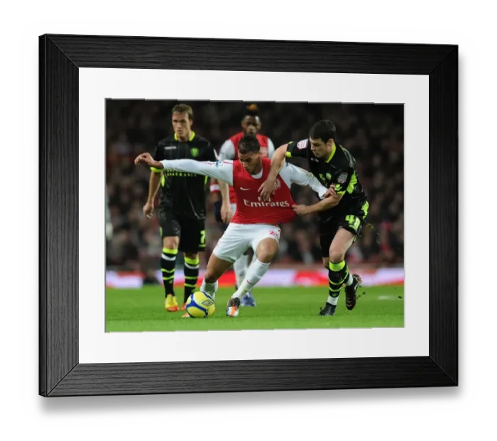 Framed Print : Arsenal vs Leeds United: Chamakh vs O'Dea - FA Cup Clash at Emirates Stadium Framed Print : Arsenal vs Leeds United: Chamakh vs O'Dea - FA Cup Clash at Emirates Stadium