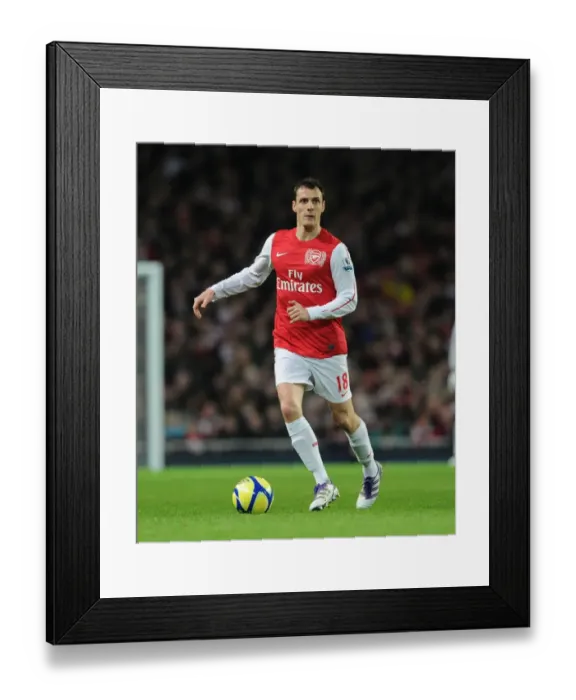 Framed Print : Arsenal vs Leeds United: FA Cup Clash - Sebastien Squillaci Focus
