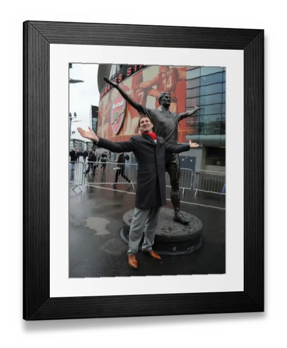 Framed Print : Tony Adams Unveils His Iconic Statue at Arsenal's Emirates Stadium