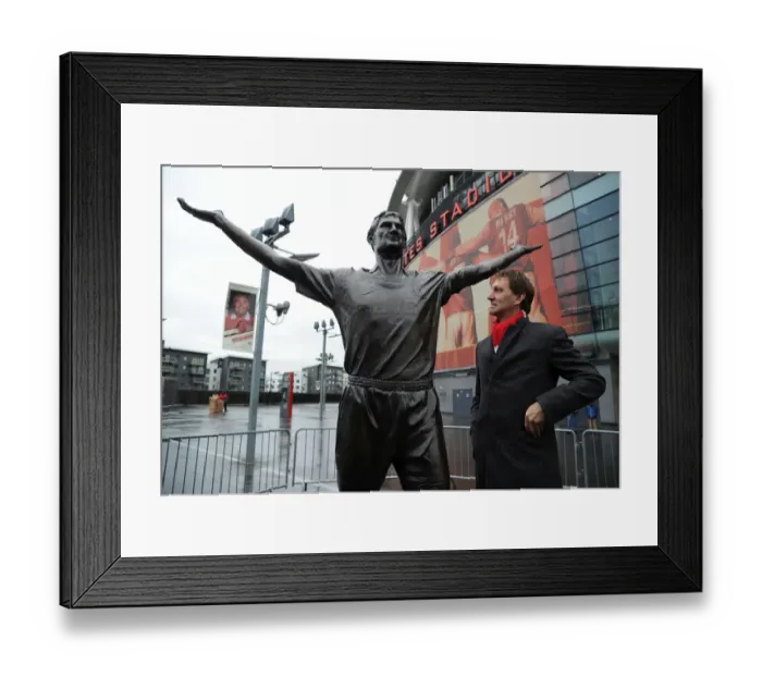 Framed Print : Tony Adams Unveils His Arsenal Legends Statue at Emirates Stadium (2011) Framed Print : Tony Adams Unveils His Arsenal Legends Statue at Emirates Stadium (2011)