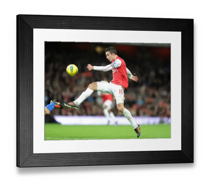 Framed Print : Robin van Persie in Action: Arsenal vs. Queens Park Rangers (2011-12) Framed Print : Robin van Persie in Action: Arsenal vs. Queens Park Rangers (2011-12)