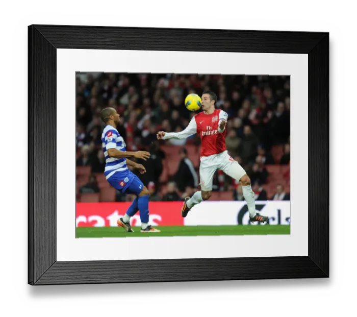 Framed Print : Robin van Persie Outmaneuvers Danny Gabbidon: Arsenal vs. Queens Park Rangers, Premier League, 2011-12 Framed Print : Robin van Persie Outmaneuvers Danny Gabbidon: Arsenal vs. Queens Park Rangers, Premier League, 2011-12