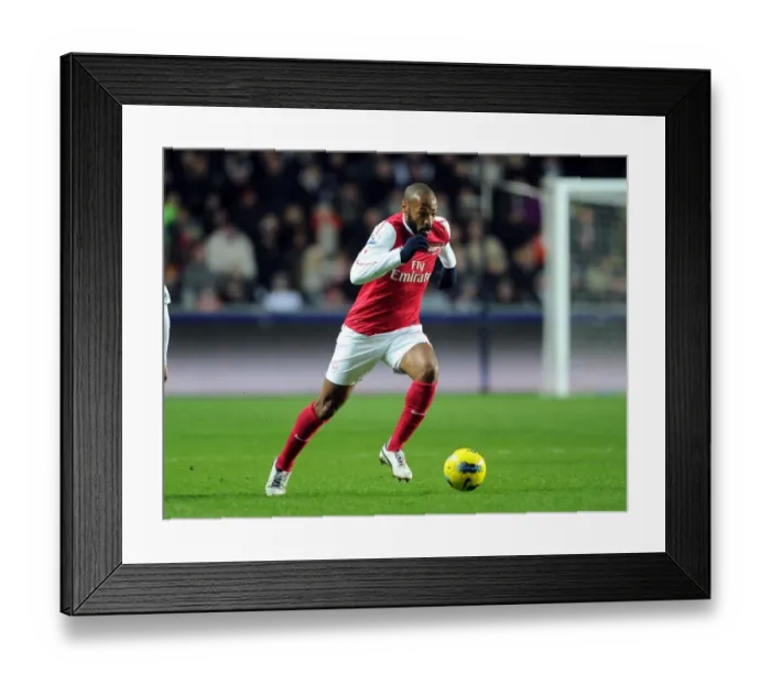 Framed Print : Thierry Henry in Action: Arsenal vs. Swansea City, Premier League 2011-12 Framed Print : Thierry Henry in Action: Arsenal vs. Swansea City, Premier League 2011-12