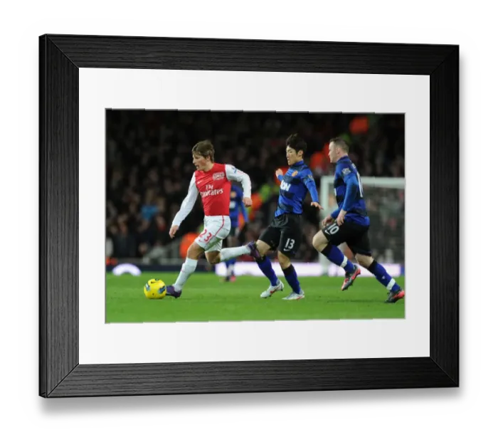 Framed Print : Arshavin Outmaneuvers Park and Rooney: Arsenal vs Manchester United, Premier League 2011-12