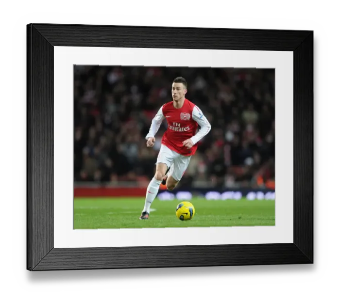 Framed Print : Laurent Koscielny (Arsenal). Arsenal 1: 2 Manchester United. Barclays Premier League