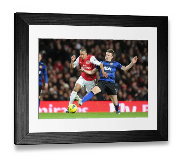Framed Print : Theo Walcott Outmaneuvers Michael Carrick: Arsenal vs Manchester United, Premier League 2011-12 Framed Print : Theo Walcott Outmaneuvers Michael Carrick: Arsenal vs Manchester United, Premier League 2011-12