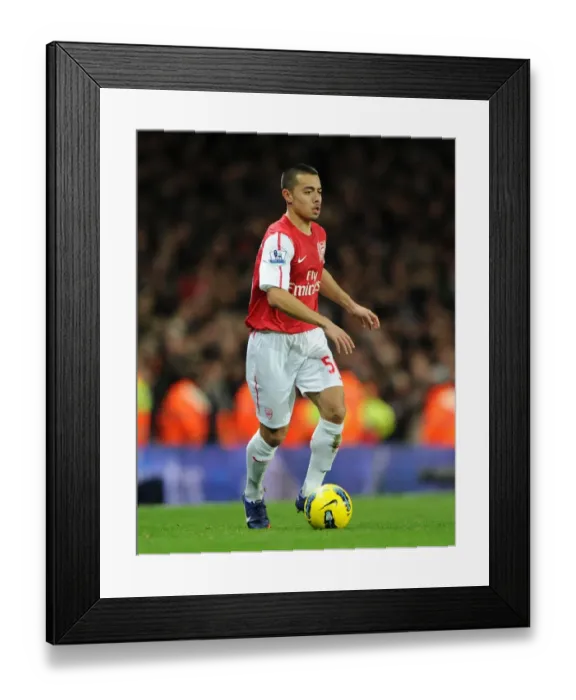 Framed Print : Arsenal's Defeat to Manchester United: Nico Yennaris Battle (2011-12)