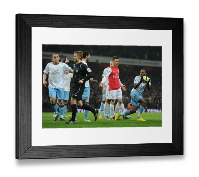 Framed Print : Arsenal vs Aston Villa: Controversial Penalty Decision in FA Cup Fourth Round