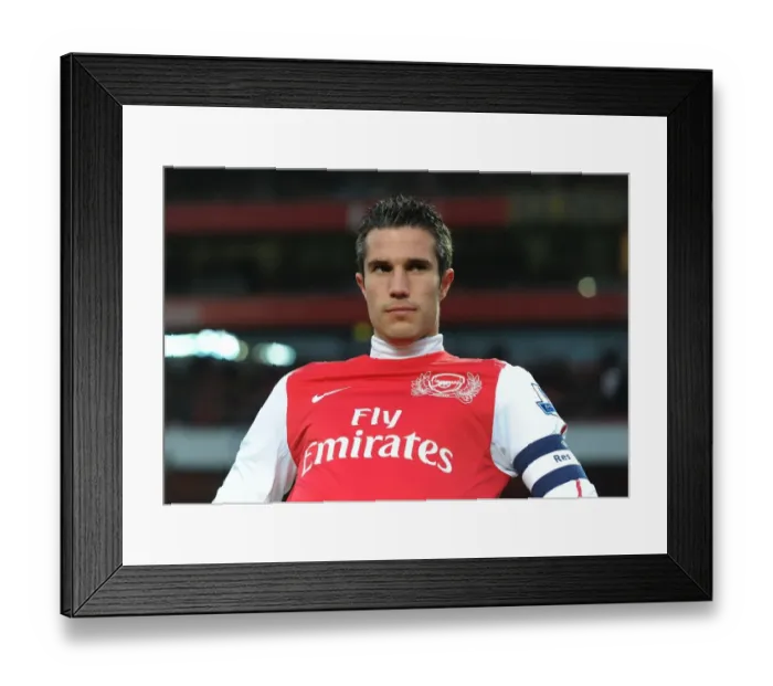 Framed Print : Arsenal's Robin van Persie Prepares for FA Cup Clash Against Aston Villa