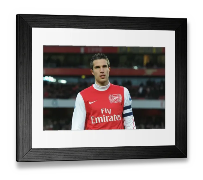 Framed Print : Arsenal's Robin van Persie Gears Up for FA Cup Battle Against Aston Villa