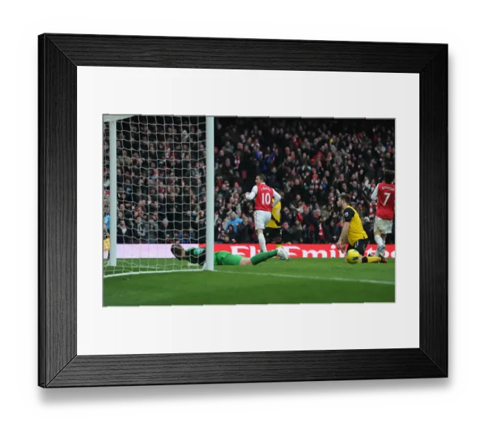 Framed Print : Robin van Persie's Hat-Trick: Arsenal's Triumph over Blackburn Rovers, Premier League 2011-12