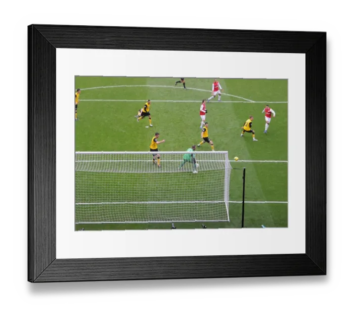 Framed Print : Robin van Persie's Brace: Arsenal's Dominance Over Blackburn Rovers, 2011-12 Premier League