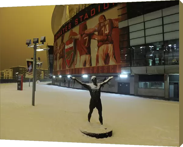 Arsenal's Winter Showdown at Snowy Emirates Stadium