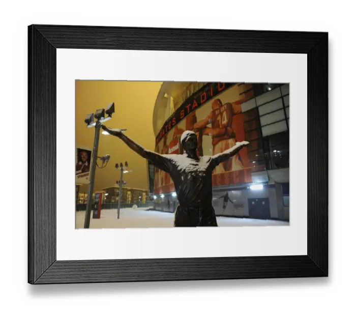 Framed Print : Arsenal vs. Blackburn Rovers: Winter's Emirates Showdown