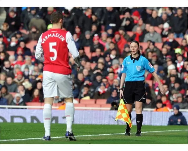 Referee assistant Sian Massey. Arsenal 7: 1 Blackburn Rovers. Barclays Premier League