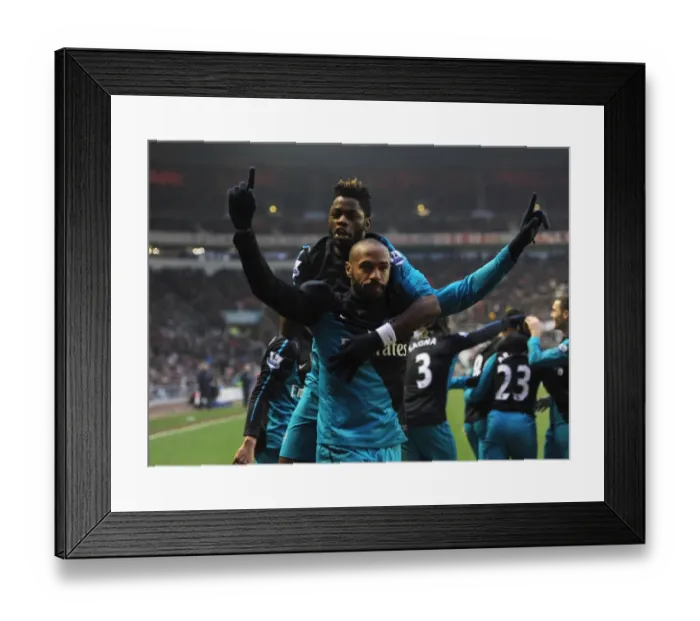 Framed Print : Thierry Henry and Alex Song Celebrate Arsenal's Victory: Sunderland 1-2 Arsenal, Premier League