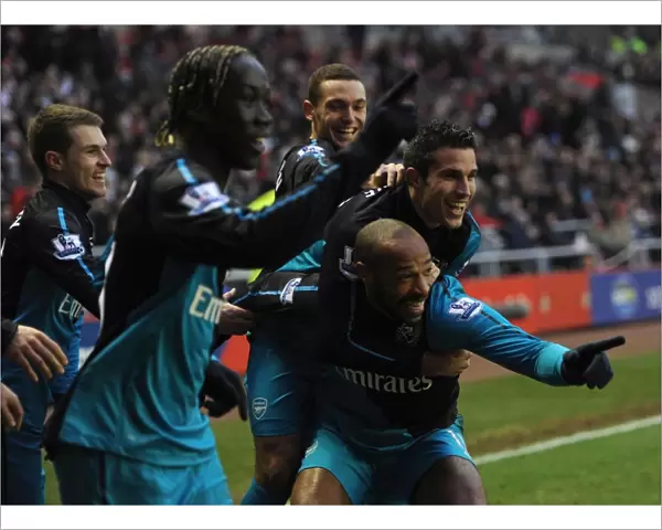 Thierry Henry and Robin van Persie Celebrate Arsenal's Win: Sunderland 1-2 Arsenal, Premier League