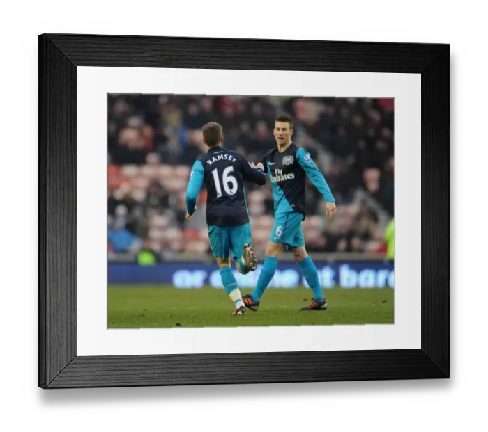 Framed Print : Aaron Ramsey celebrates scoring Arsenals 1st goal with Laurent Koscielny