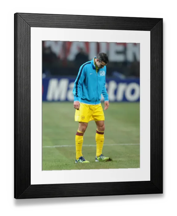 Framed Print : Robin van Persie: Arsenal's Preparation for AC Milan in the UEFA Champions League (February 2012)