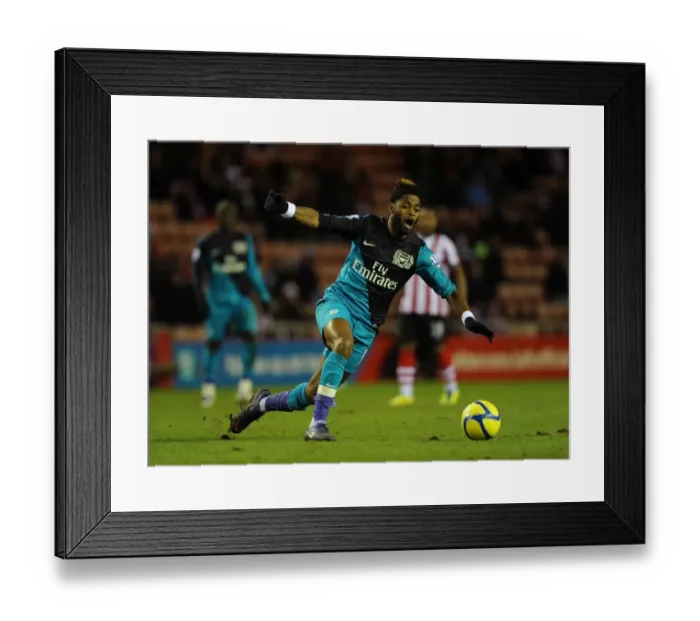 Framed Print : Alex Song's Midfield Masterclass: Arsenal's FA Cup Victory over Sunderland (2011-12) Framed Print : Alex Song's Midfield Masterclass: Arsenal's FA Cup Victory over Sunderland (2011-12)