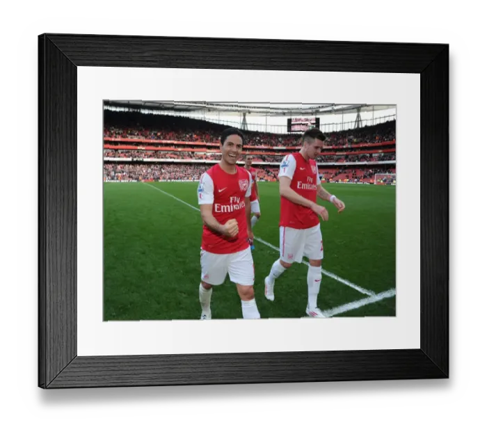 Framed Print : Celebrating Victory: Mikel Arteta and Carl Jenkinson, Arsenal FC Framed Print : Celebrating Victory: Mikel Arteta and Carl Jenkinson, Arsenal FC